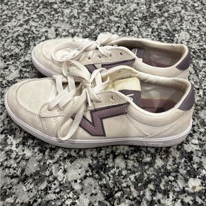 Women's Cream and Purple Lace Up Vans